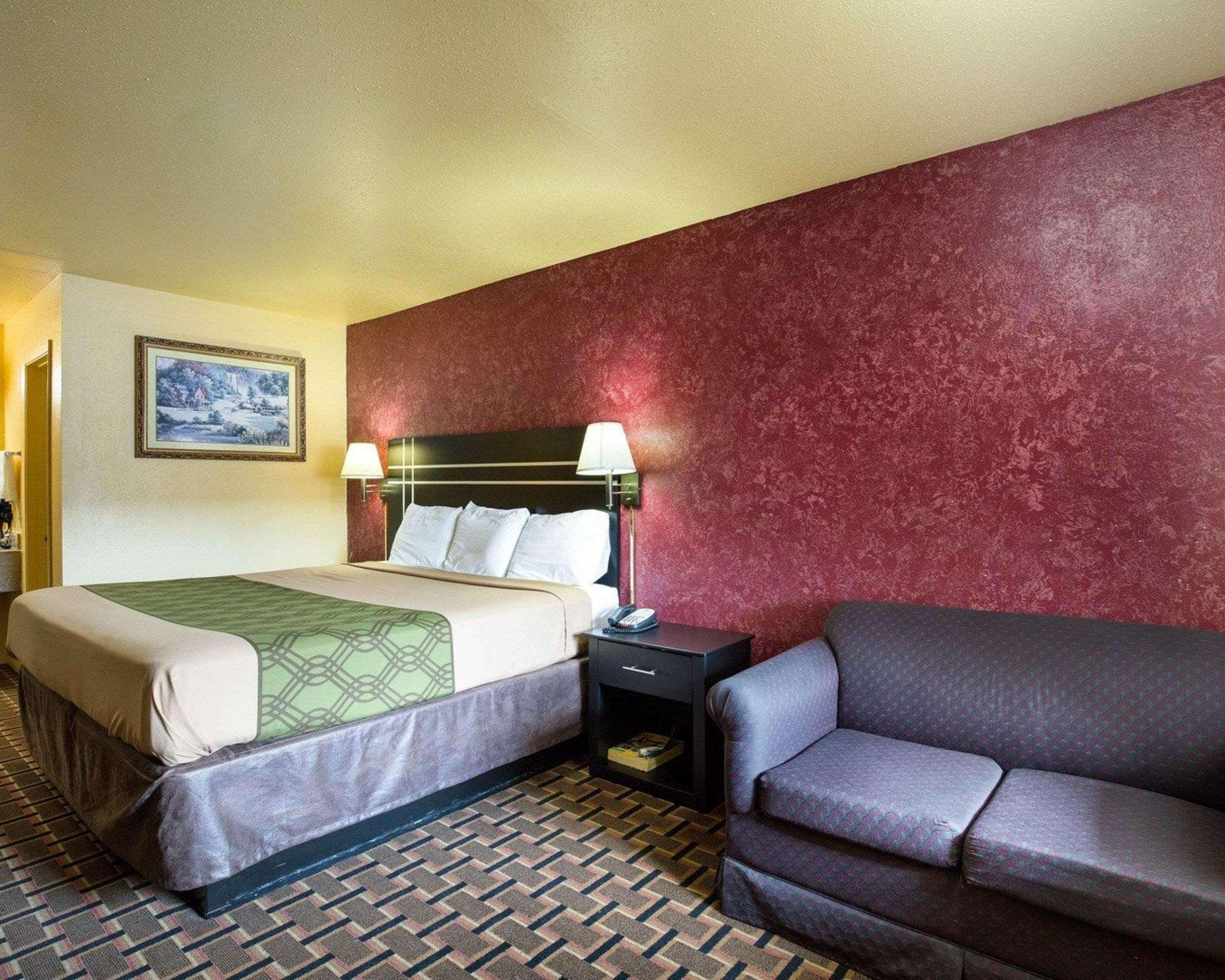 Econo Lodge Houston Brookhollow Exterior photo